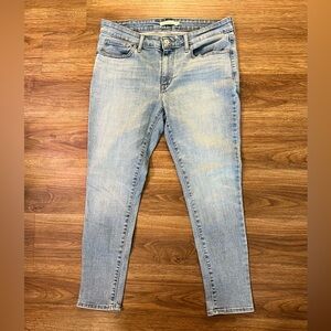 Levi’s Women's 711 skinny ankle jeans